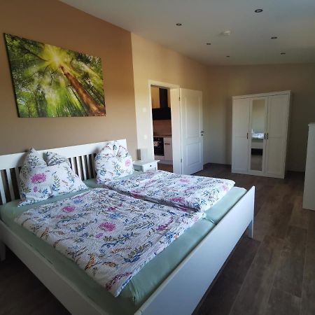 Ferienwohnung Gestuet Von Erden Haßloch Εξωτερικό φωτογραφία